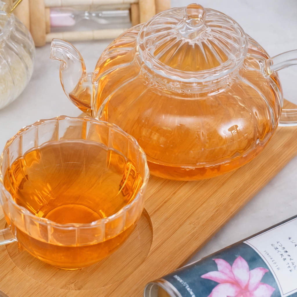 体が冷えやすい方に 芯から温まるお茶 -寒がりさんを応援TEA- 芯身美茶 【鉄観音×人参烏龍茶】1缶(10パック入)  [送料無料] / totonowa
